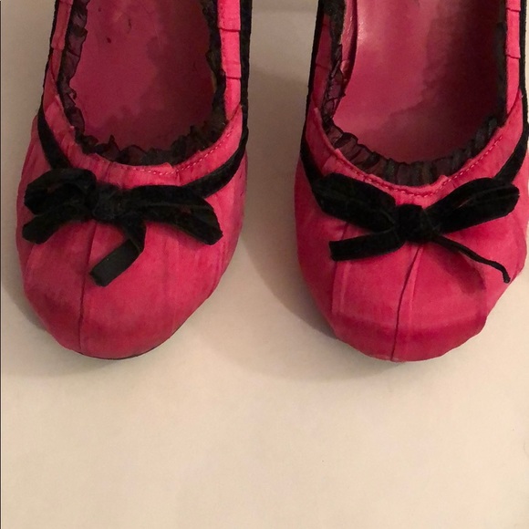 Pink satin heels - Picture 2 of 8